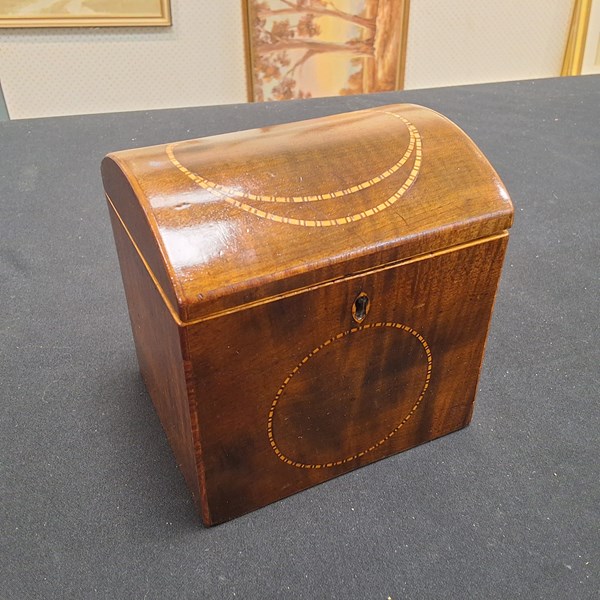 Lot 1250 - TEA CADDY