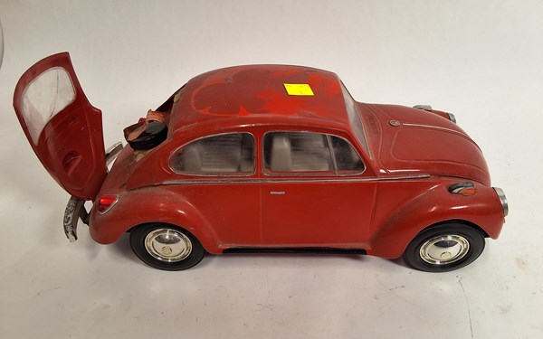 Lot 1279 - VW WHISKEY BOTTLE