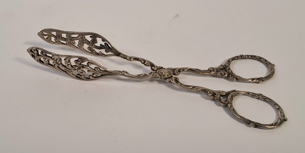 Lot 1069 - SILVER TONGS