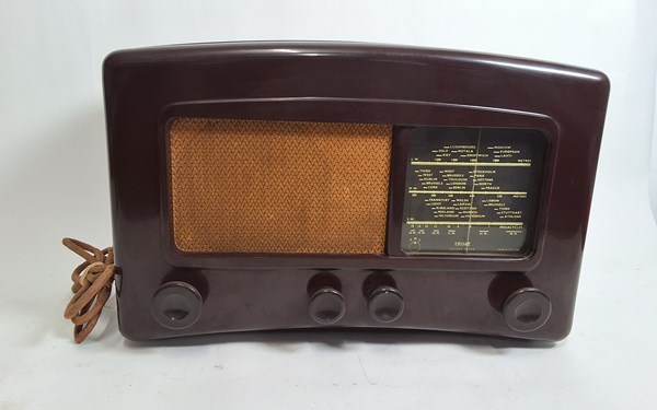 Lot 1385 - COSSOR MELODY MAKER (1949)