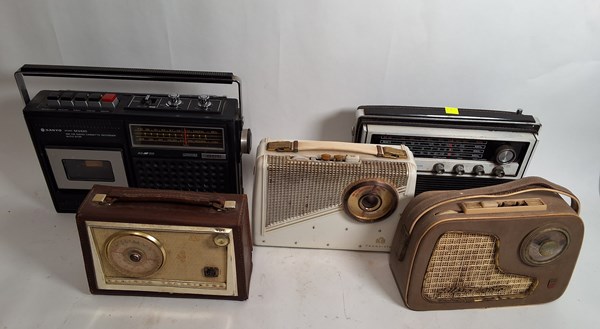 Lot 1199 - VINTAGE RADIOS