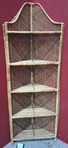 Lot 70 - CORNER SHELF