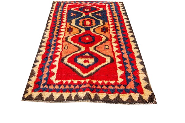 Lot 146 - NAHAVAND RUG