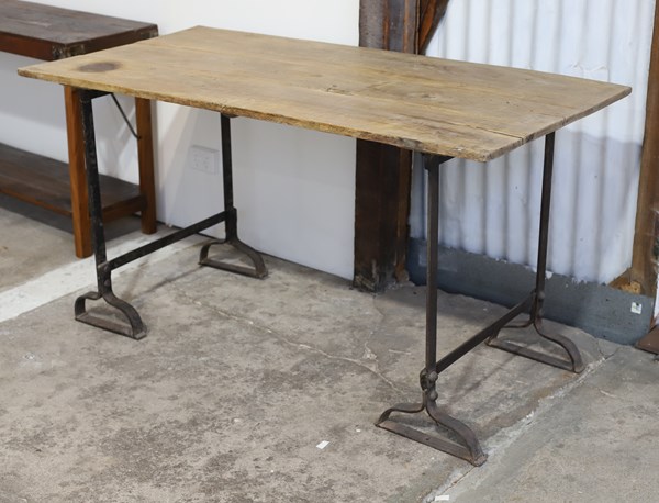 Lot 57 - DINING TABLE