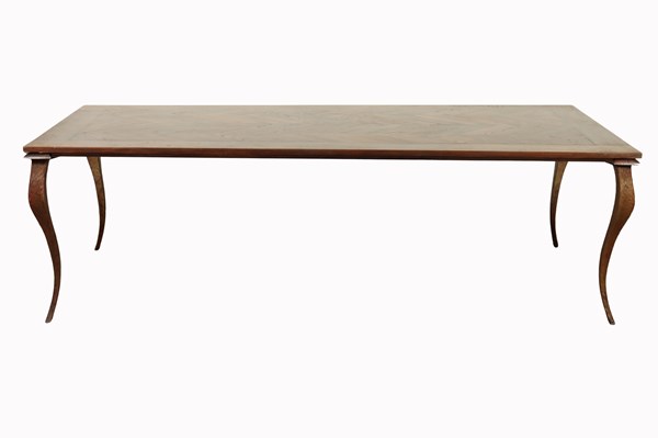 Lot 32 - DINING TABLE