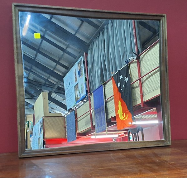 Lot 126 - WALL MIRROR