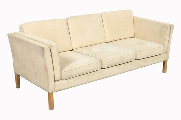 Lot 48 - DANISH LOUNGE