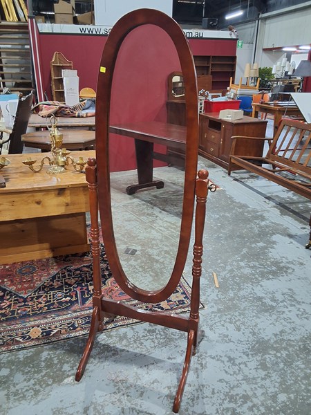 Lot 100 - CHEVAL MIRROR