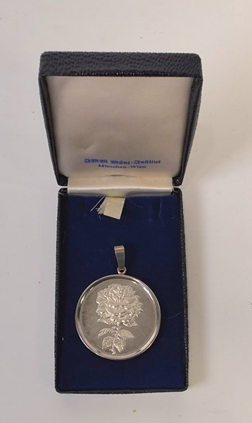 Lot 1097 - SILVER PENDANT