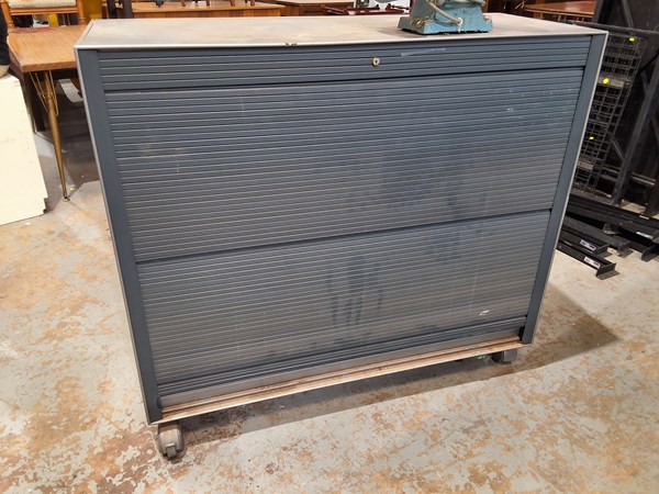 Lot 445 - TOOL CHEST