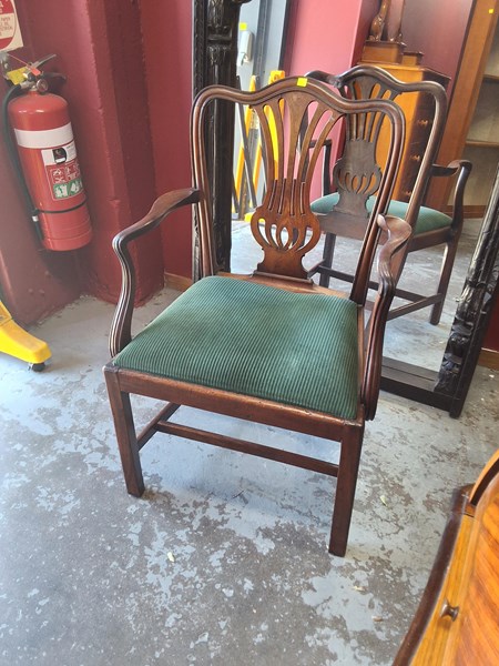 Lot 90 - CARVER CHAIR