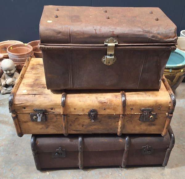 Lot 300 - STEAMER TRUNKS