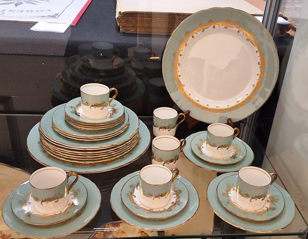 Lot 1230 - AYNSLEY CHINA
