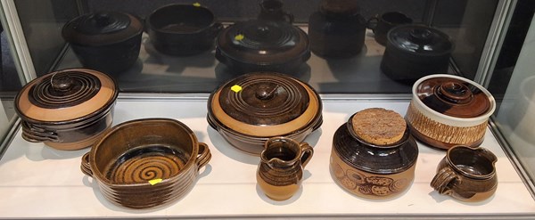 Lot 1370 - AUSTRALIAN POTTERY