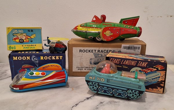 Lot 1495 - TINPLATE SPACESHIPS