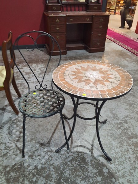 Lot 249 - PATIO SET