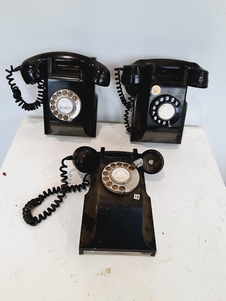 Lot 1256 - TELEPHONES