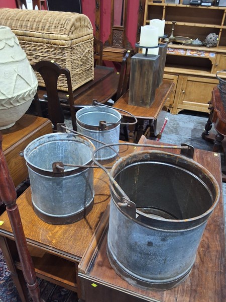 Lot 156 - BUCKETS