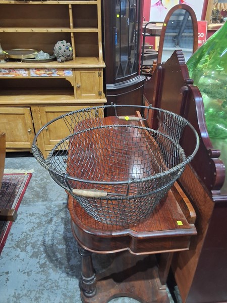 Lot 135 - WOOD BASKET