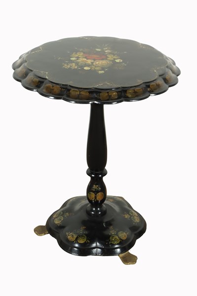 Lot 154 - TEA TABLE