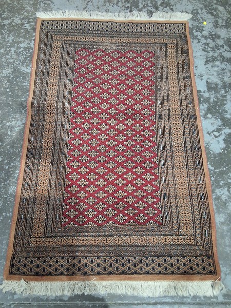 Lot 504 - RUG