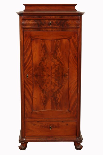 Lot 133 - MAHOGANY PIER CABINET