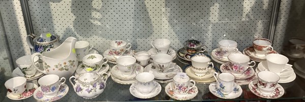 Lot 1366 - TEA PARTY LOT