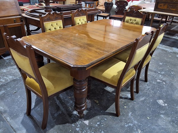 Lot 147 - DINING SUITE