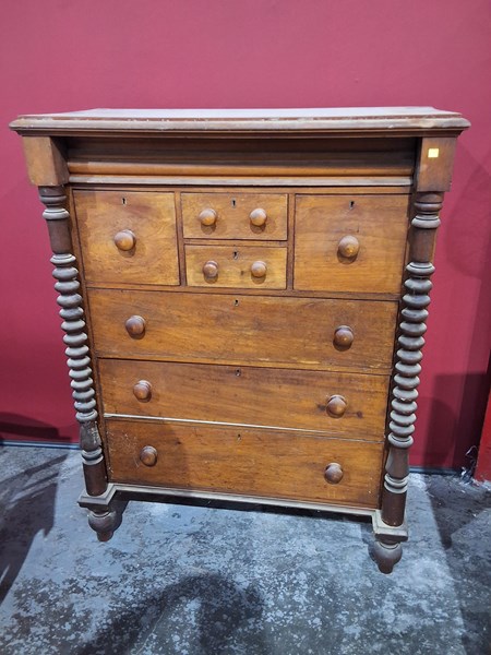 Lot 177 - CHEST OF DRAWERS