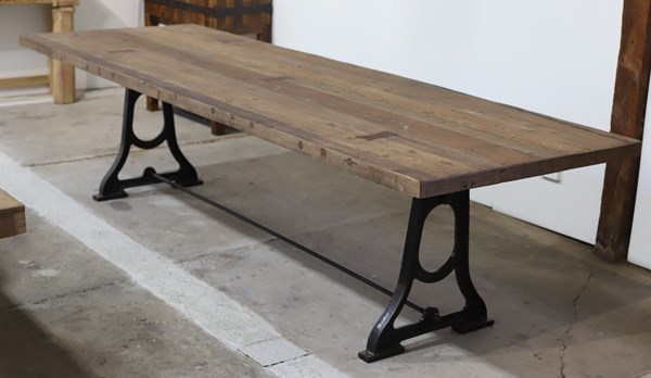 Lot 84 - DINING TABLE