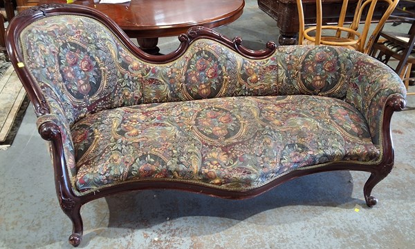 Lot 145 - CHAISE LOUNGE