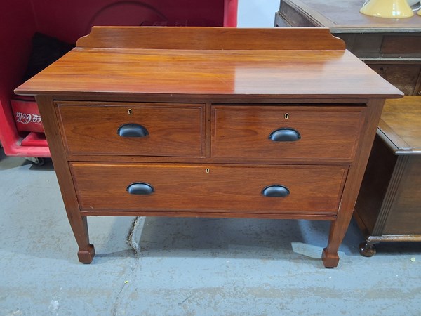 Lot 295 - CHEST OF DRAWERS