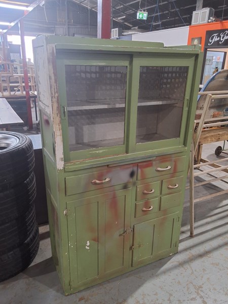 Lot 172 - KITCHEN DRESSER