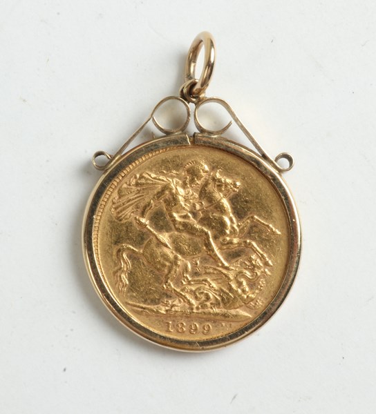 Lot 1005 - SOVEREIGN PENDANT