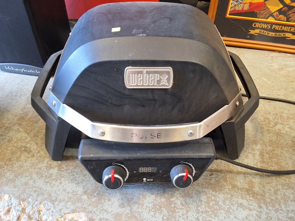 Lot 442 - PORTABLE BBQ