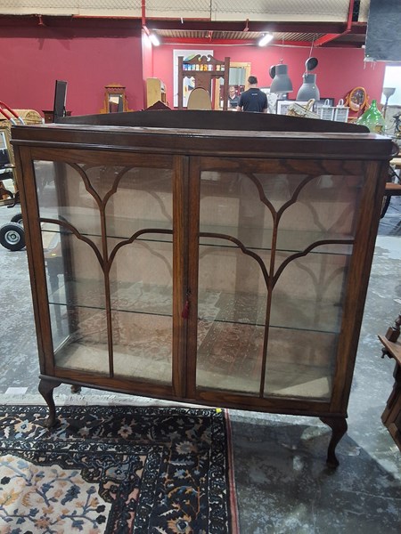 Lot 174 - CHINA CABINET