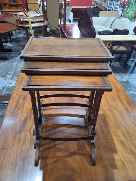 Lot 215 - NEST OF TABLES