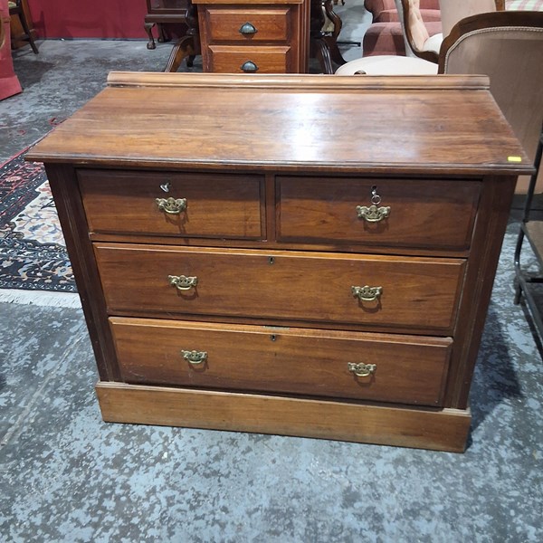 Lot 155 - CHEST OF DRAWERS