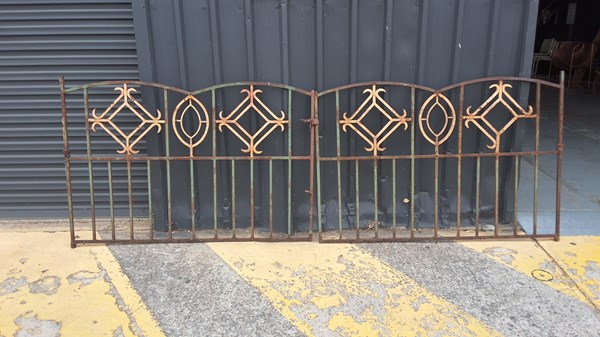 Lot 432 - DRIVEWAY GATES