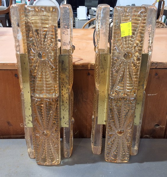 Lot 374 - WALL LIGHTS
