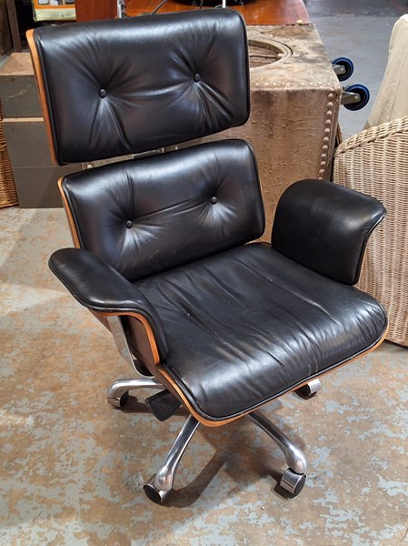 Lot 247 - EAMES STYLE ARM CHAIR