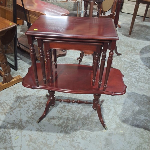 Lot 114 - OCCASIONAL TABLES