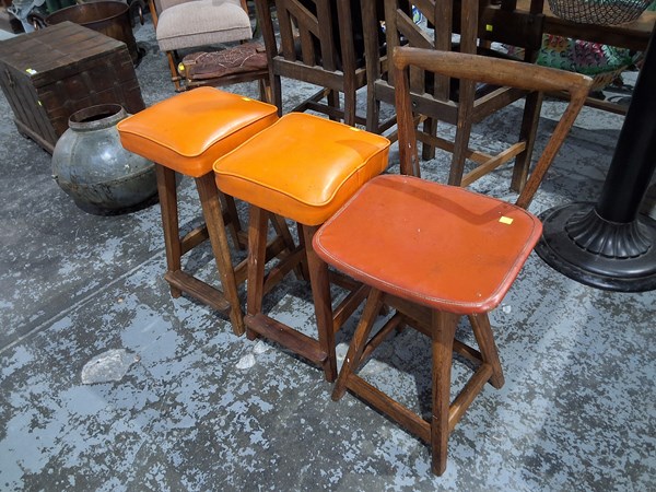 Lot 388 - BAR STOOLS