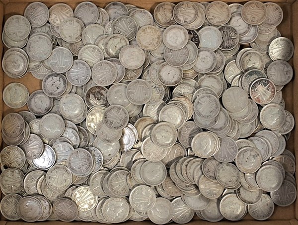Lot 1114 - SILVER COINS