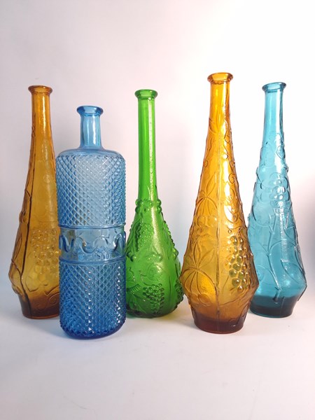 Lot 1200 - GENIE BOTTLES