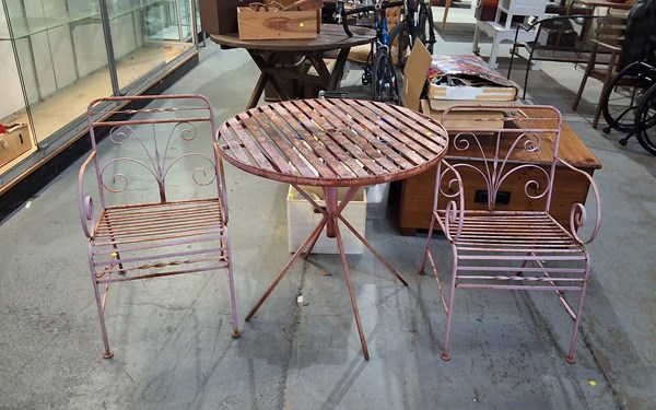 Lot 382 - OUTDOOR SETTING