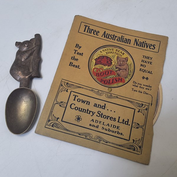 Lot 1320 - ADVERTISING COLLECTABLES