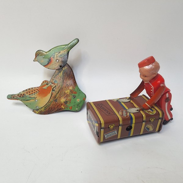 Lot 1292 - TIN TOYS