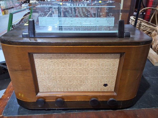Lot 306 - VINTAGE RADIO