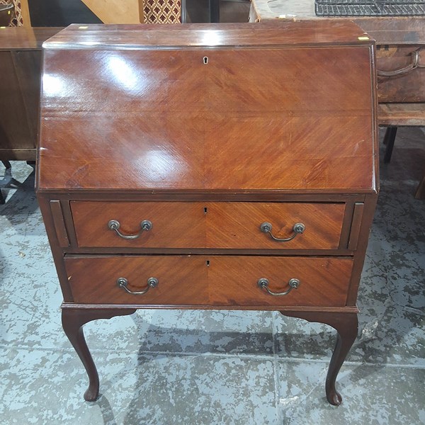 Lot 62 - WRITING BUREAU